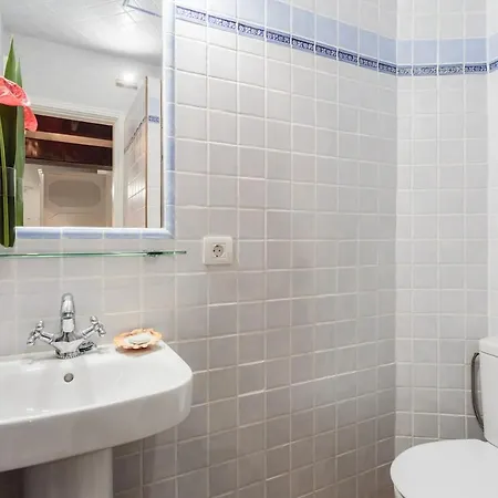 Justo En La Playa - La Huaca